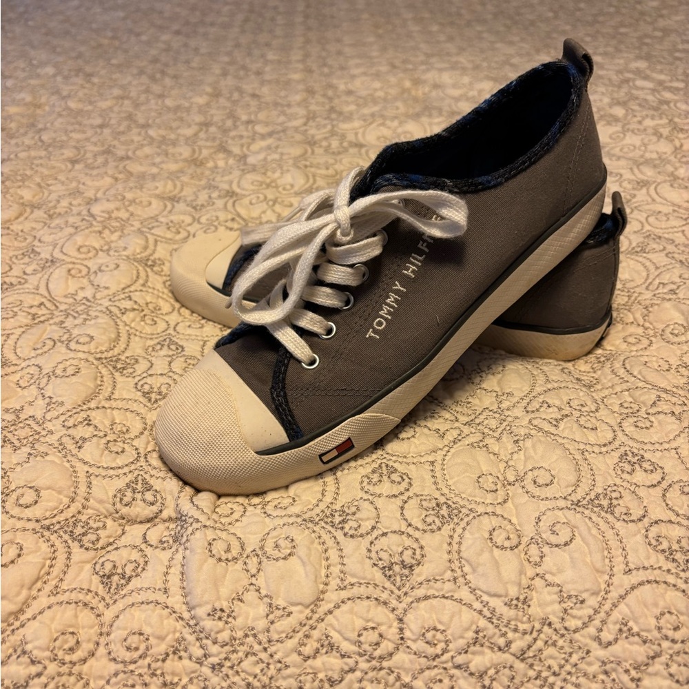 Tommy sneakers